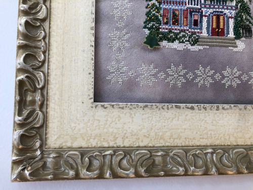 Mill Hill Xmas Village Framing HD-detail