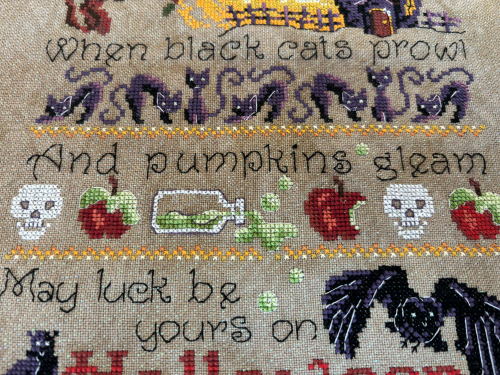 Happy Haunting HD- apples Happy Haunting HD- apples